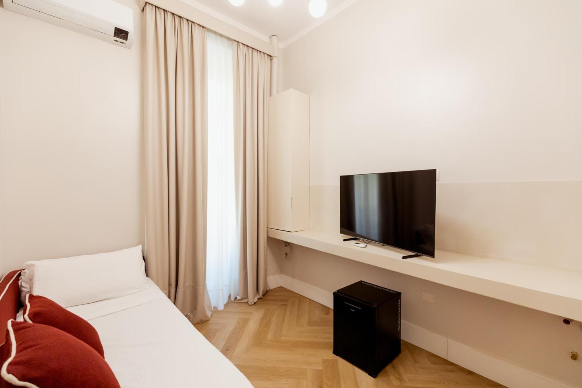 Отель Residenza Umberto I Неаполь Экстерьер фото